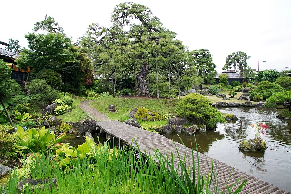 揚亀園